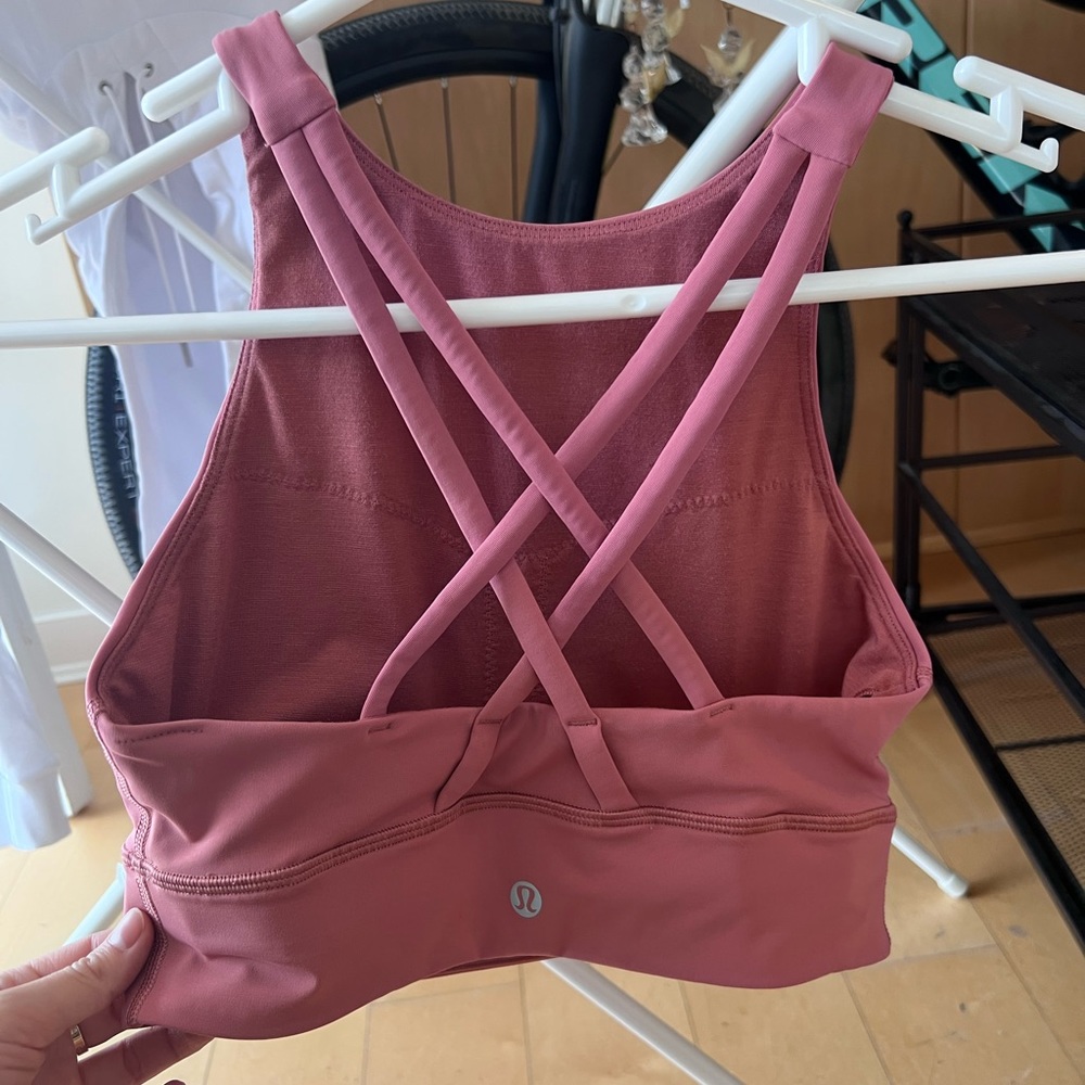 Lululemon sports bra